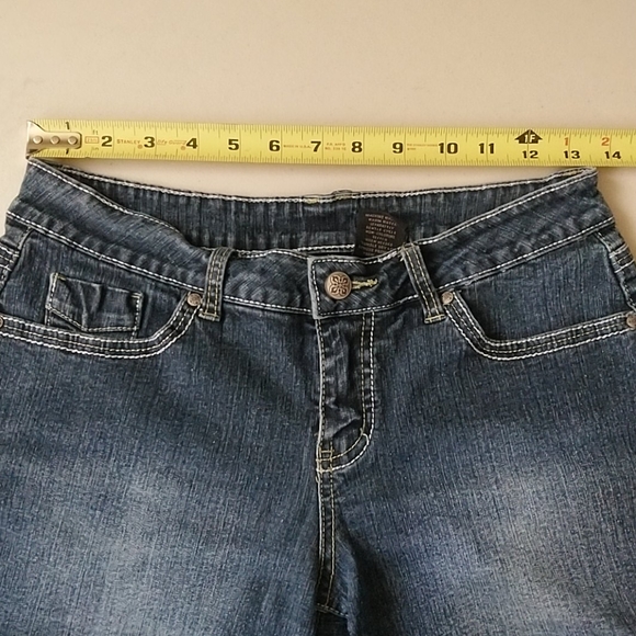 V. S. H. Jean Shorts - Picture 2 of 13